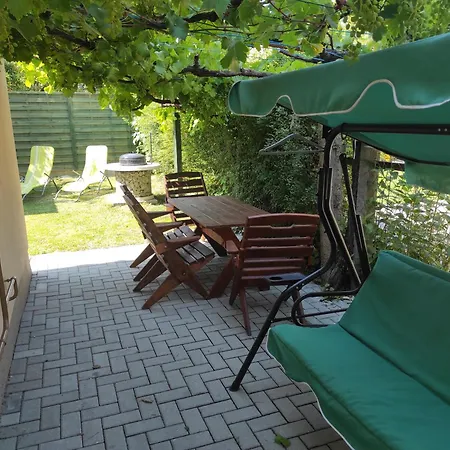 Holiday home Tavasz