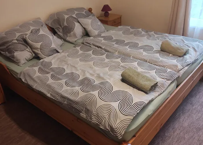 Tavasz バラトンフェニヴェシュ