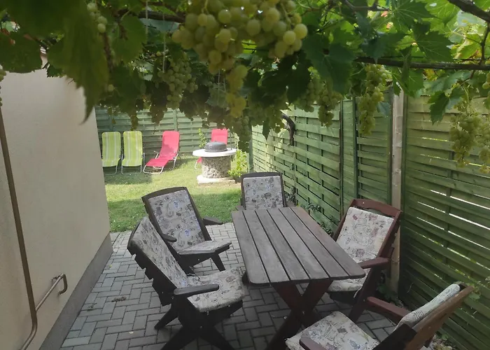 別荘 Tavasz バラトンフェニヴェシュ